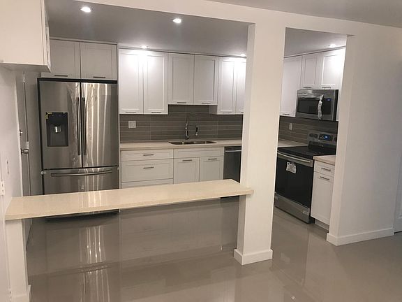 5th image of 1465 NE 123rd St APT 804