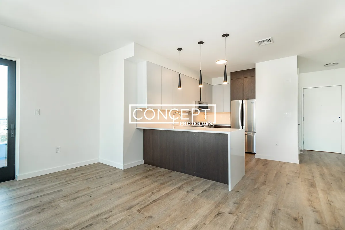 Building Photo - 1470A Tremont St #501
