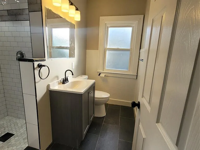 3241 Lawrence St — Photo 16