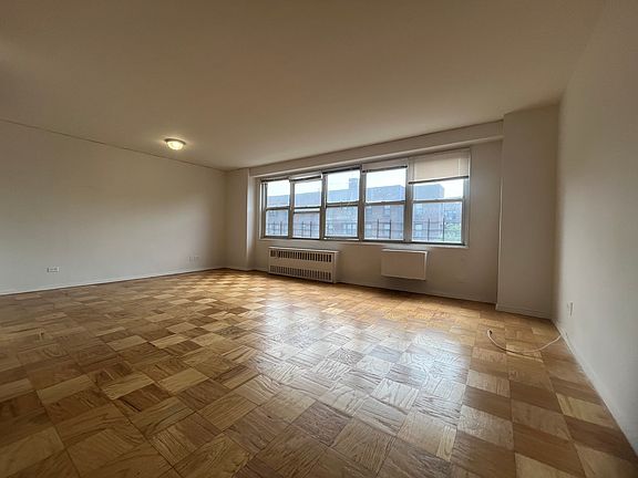 3rd image of 3660 Oxford Ave #9FF