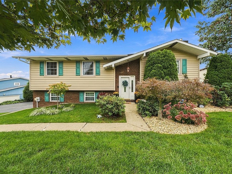 1st image of 210 David Dr