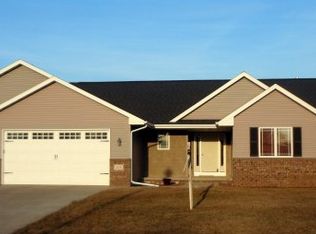 214 Gabriel Ln, Hortonville, WI 54944