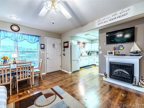 3rd image of 40 Lighthouse Rd Unit 3-304