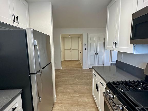 3rd image of 711 Franklin Ln APT 3