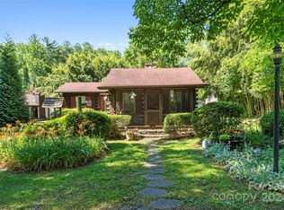 1517 Greenville Hwy, Hendersonville, NC 28792
