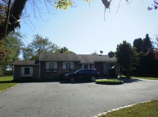 190 Sebonac Rd, Southampton, NY 11968