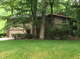 118 Blenheim Dr, Spring Arbor, MI 49283