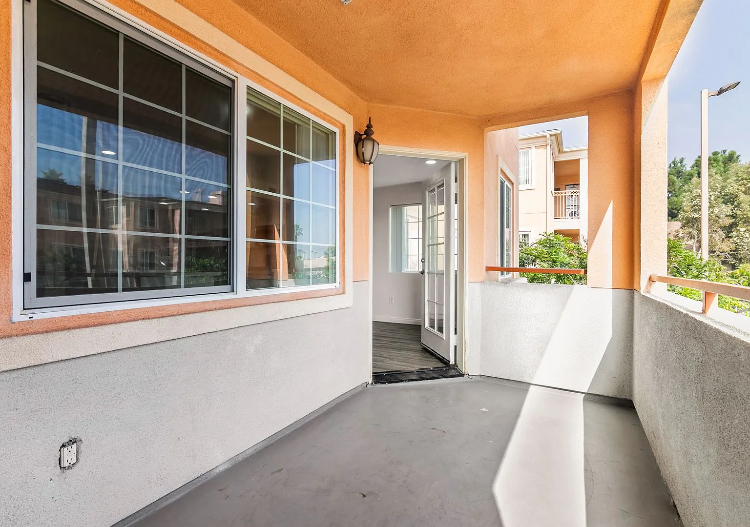 Pharus Plaza — Photo 4