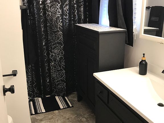 4th image of 360 Mill Ln