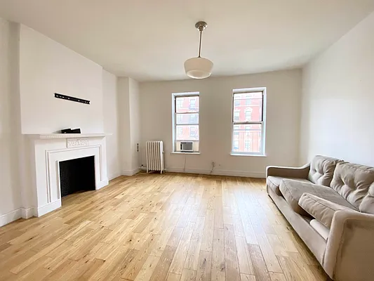 Rented by Bruma Realty LLC | media 4