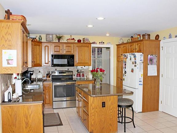4th image of 109 Meadow Creek Dr