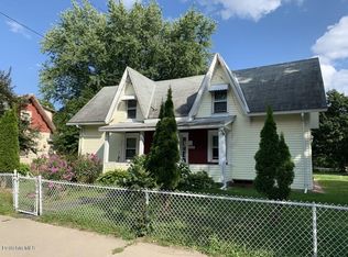 328 Wahconah St, Pittsfield, MA 01201