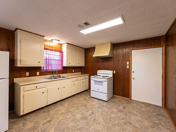 1280-SISTRUNK-2-kitchen_11182025