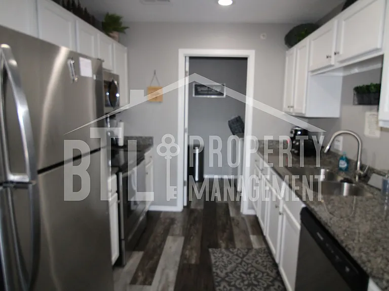 2907 Vineyards Pkwy #2 — Photo 13