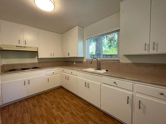 5th image of 655 Mariposa Ave #7