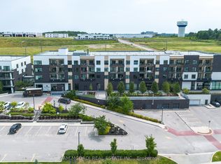 555 William Graham Dr #114, Aurora, ON L4G 3H9