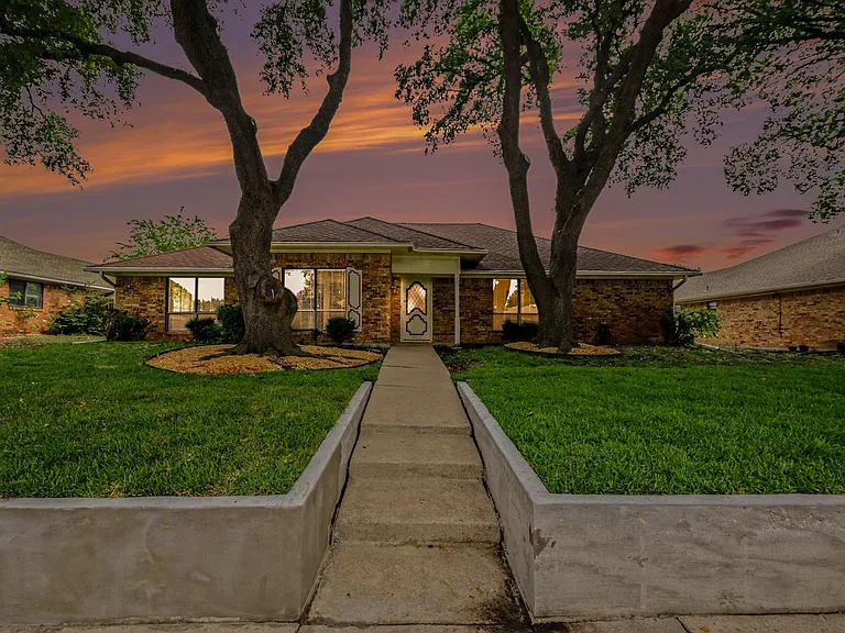 2313 Cliffside Dr — Photo 37