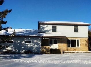 607 E 8th Ave, Sault Sainte Marie, MI 49783