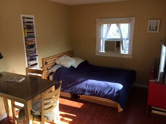 4th image of 3812 38th St