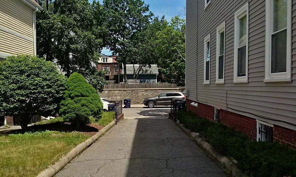 2nd image of 589 E 8th St