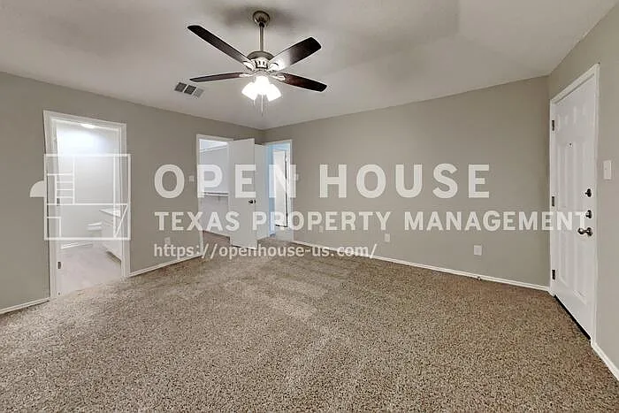 649 Blueberry Hill Ln — Photo 9