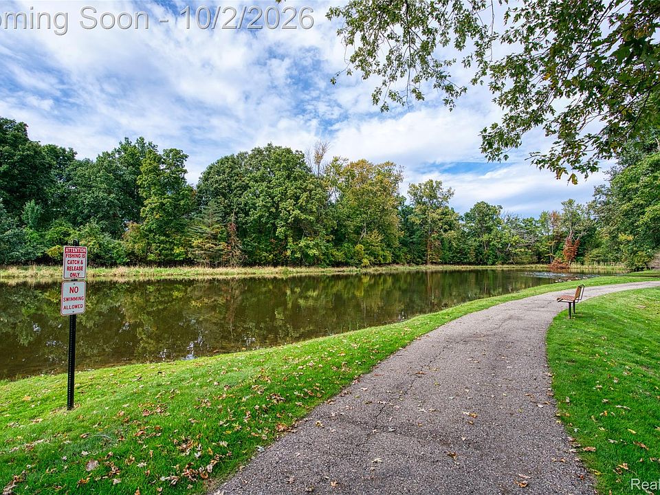1630 Town Commons Dr, photo 25