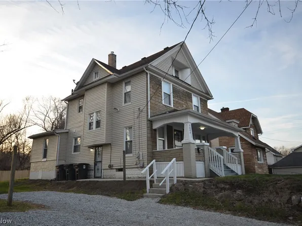 1064 Lane St, Akron, OH 44307