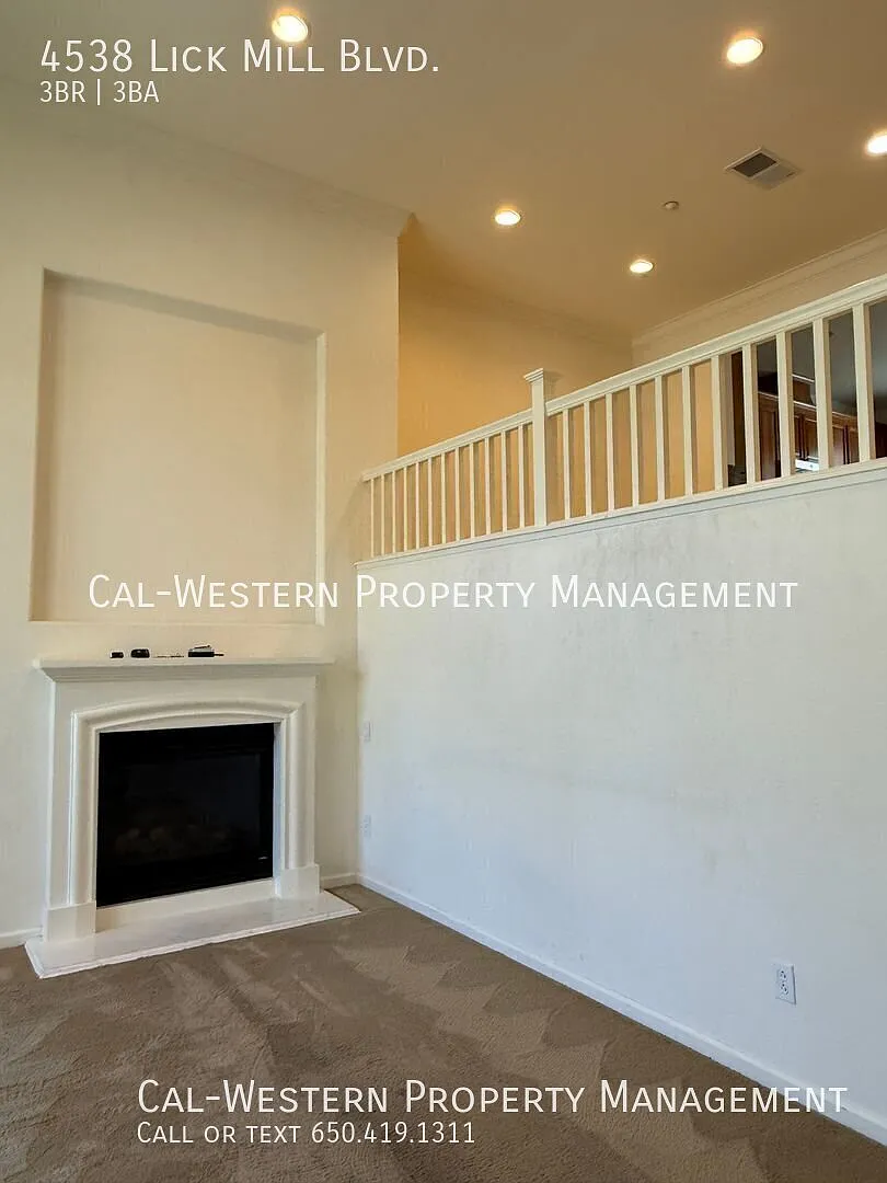 Spacious Townhome in Rivermark Community 3 Bedroom 2.5 Bath — Photo 4