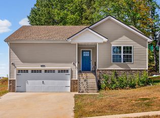 1245 Cardinal Creek Dr, Clarksville, TN 37040