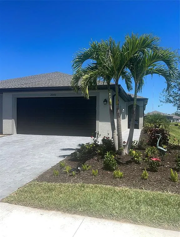 2 bed, 2.0 bath, 1564 sqft, $3,000 — Photo 2