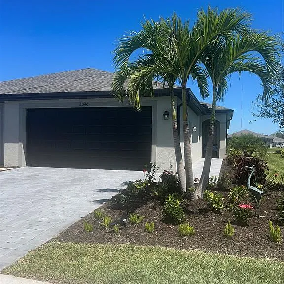 2040 Mackerel St — Photo 2