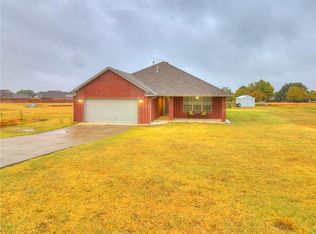 1900 Debbie Dr, Guthrie, OK 73044