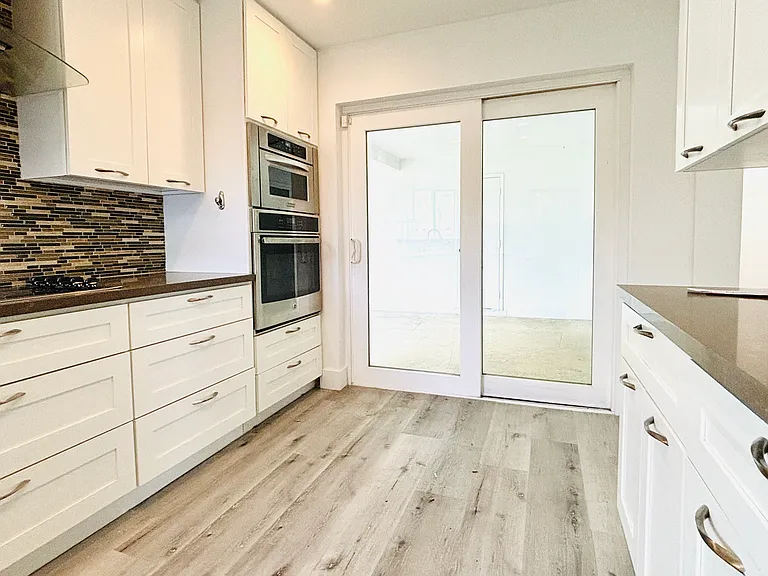 Door to screened patio