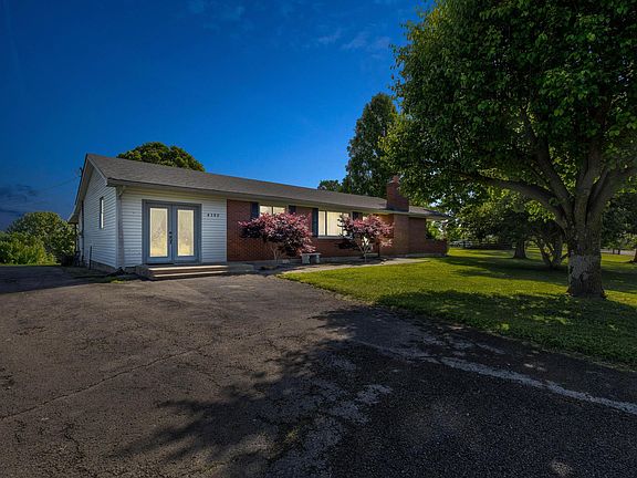 3rd image of 4389 McCormick Rd