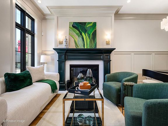 2nd image of 1934 N Halsted St #1