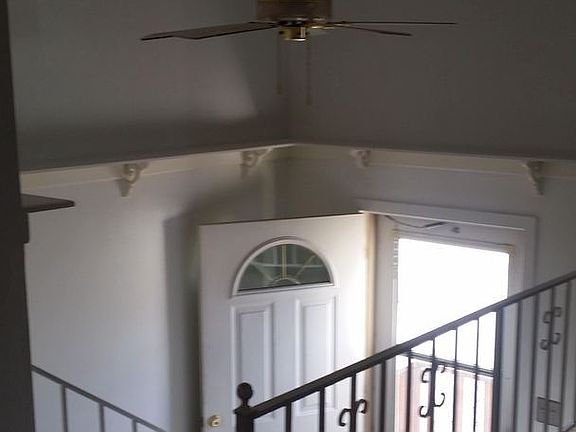 5th image of 5035 Terrace Dr