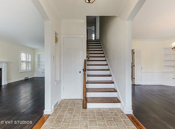 2nd image of 2210 Greenwood Ave