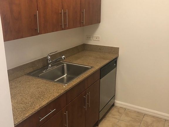 5th image of 888 Main St APT 413