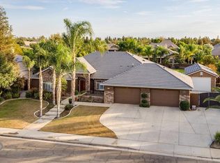 15729 Clos Du Val Ave, Bakersfield, CA 93314