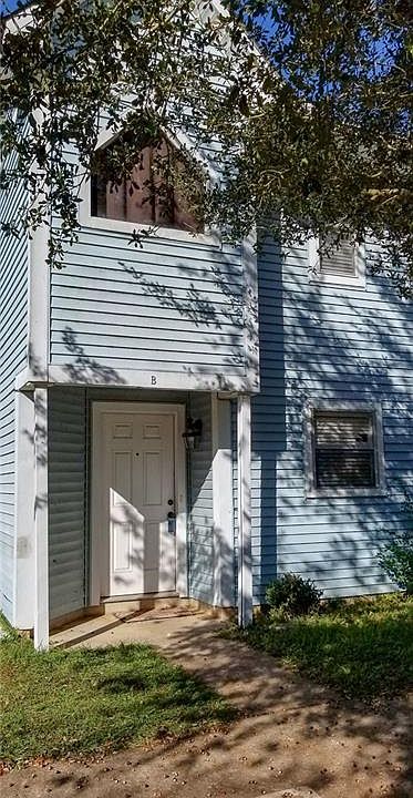 1st image of 6008B Ball Ln