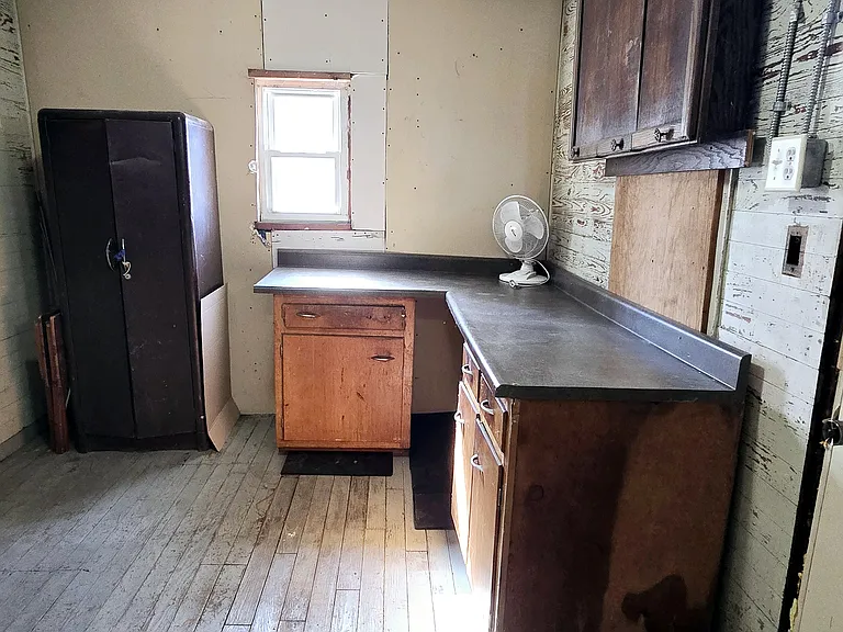 406 Saint Julian St — Photo 39