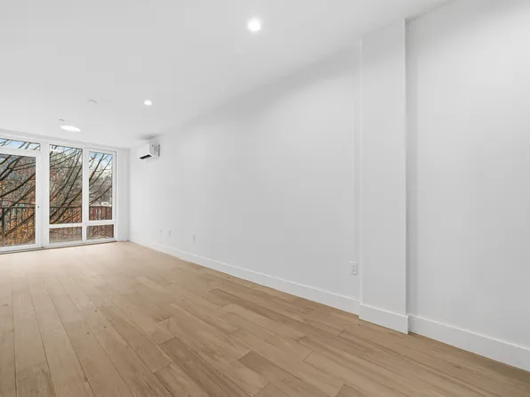 107 South Third Street image 5 of 15