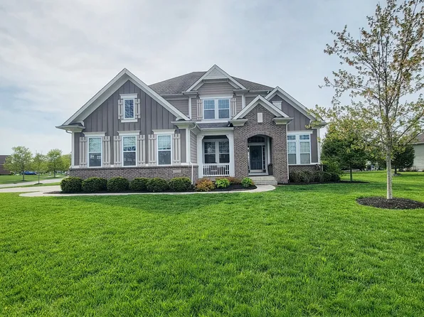 3891 Rock Bridge Dr, Zionsville, IN 46077
