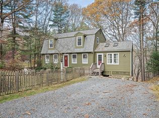 46 Kingsbury Rd, Norfolk, MA 02056