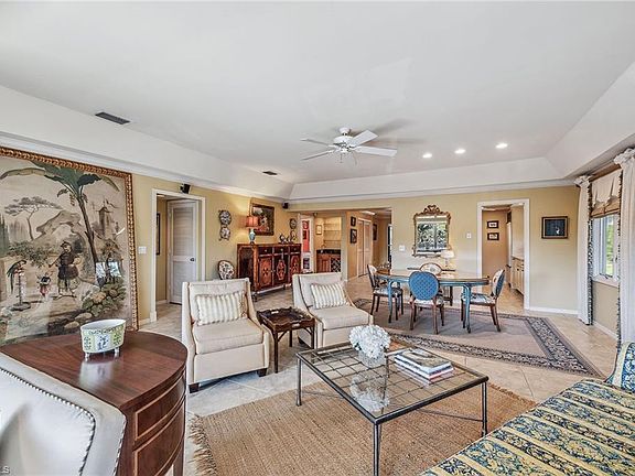4th image of 225 5th AVE S #204