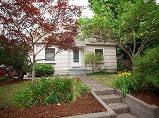 2022 Onyx St, Eugene, OR 97403