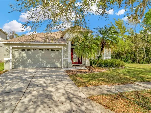 19261 Fishermans Bend Dr, Lutz, FL 33558