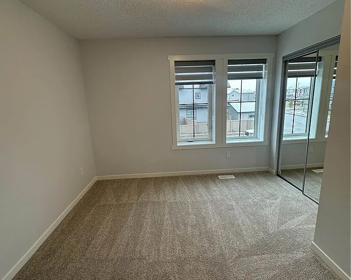25 Secord Blvd NW — Photo 18