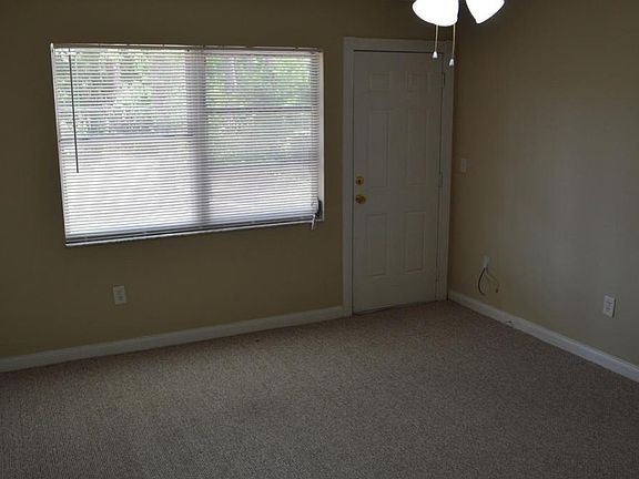 5th image of 2432 Lantana Ave