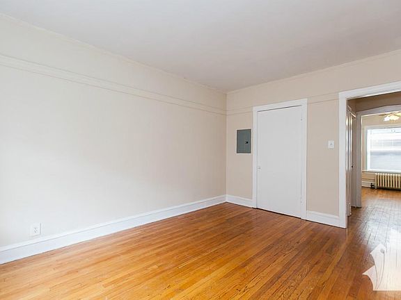 3rd image of 630 W Arlington Pl #37JF